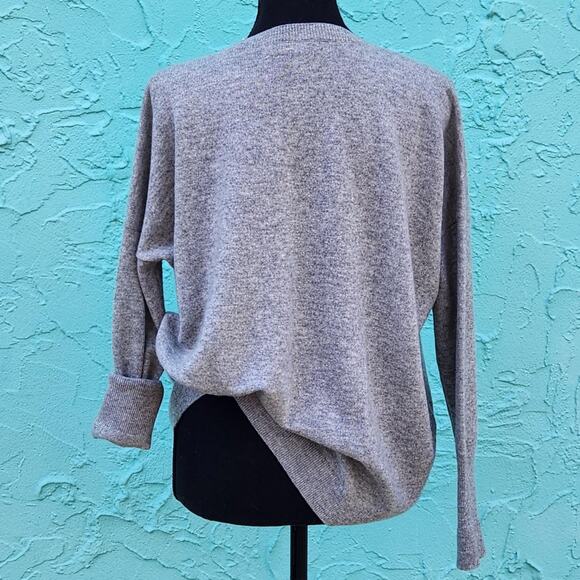 NEW J Crew Grey Cashmere v neck Sweater oversized chest 46 extra small men women - Picture 7 of 8